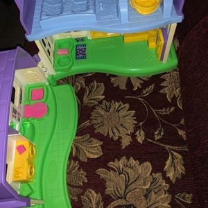 Fisher price little people house